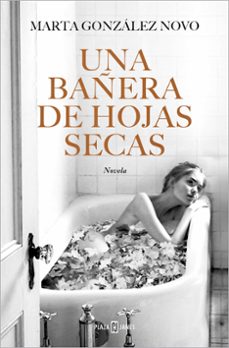 Una Bañera Con Hojas Secas